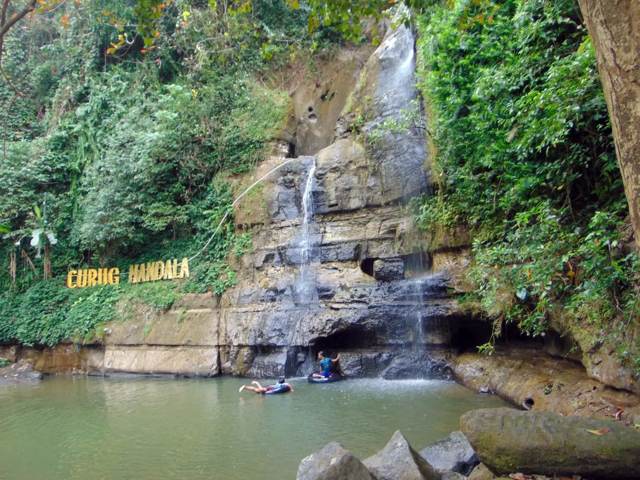 Curug Krikil: Jantung Hidup Alam Cilacap yang Tak Pernah Lelah